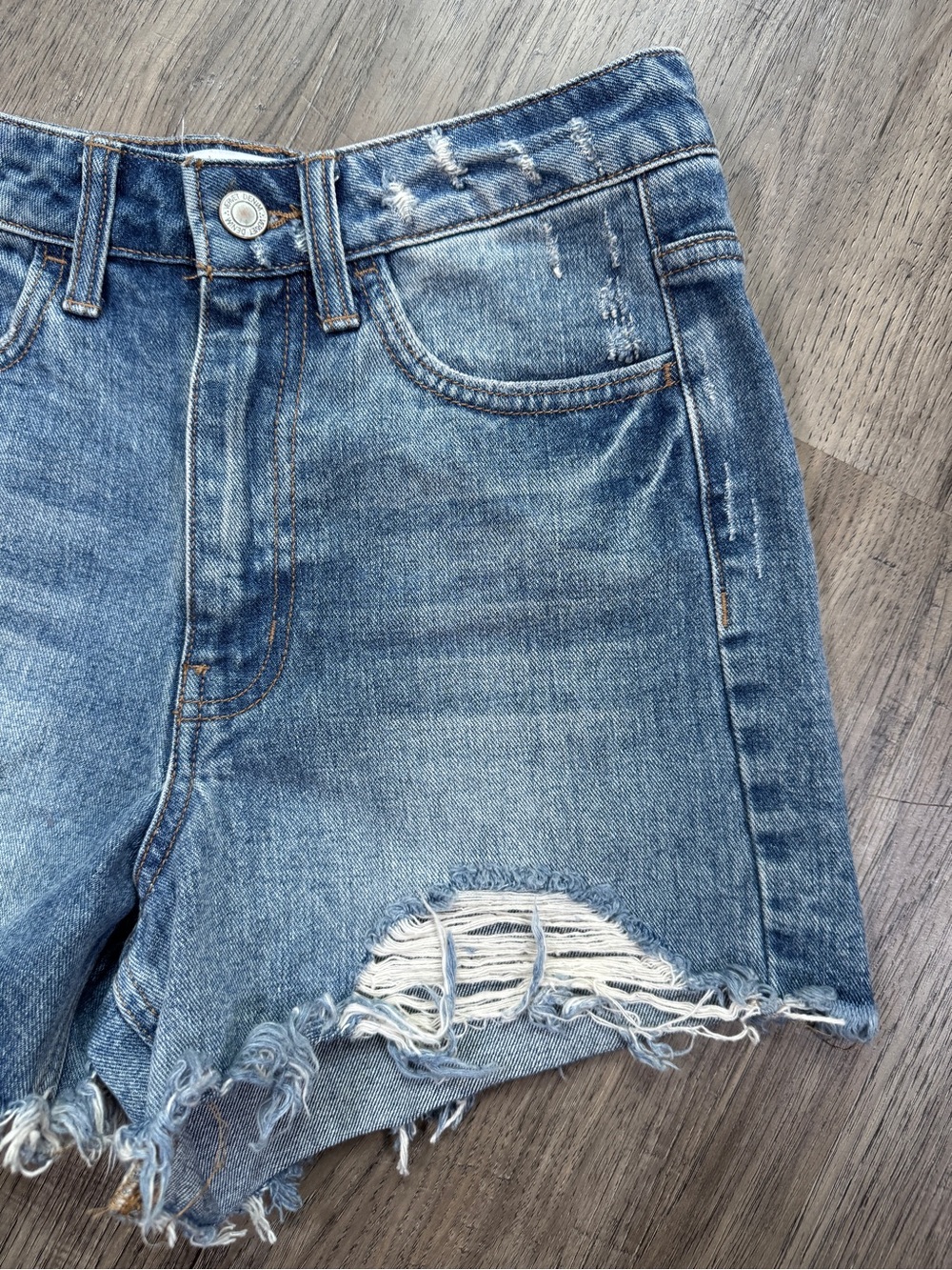 Vervet Distressed Denim Cutoff Shorts XS - Picture 6 of 11